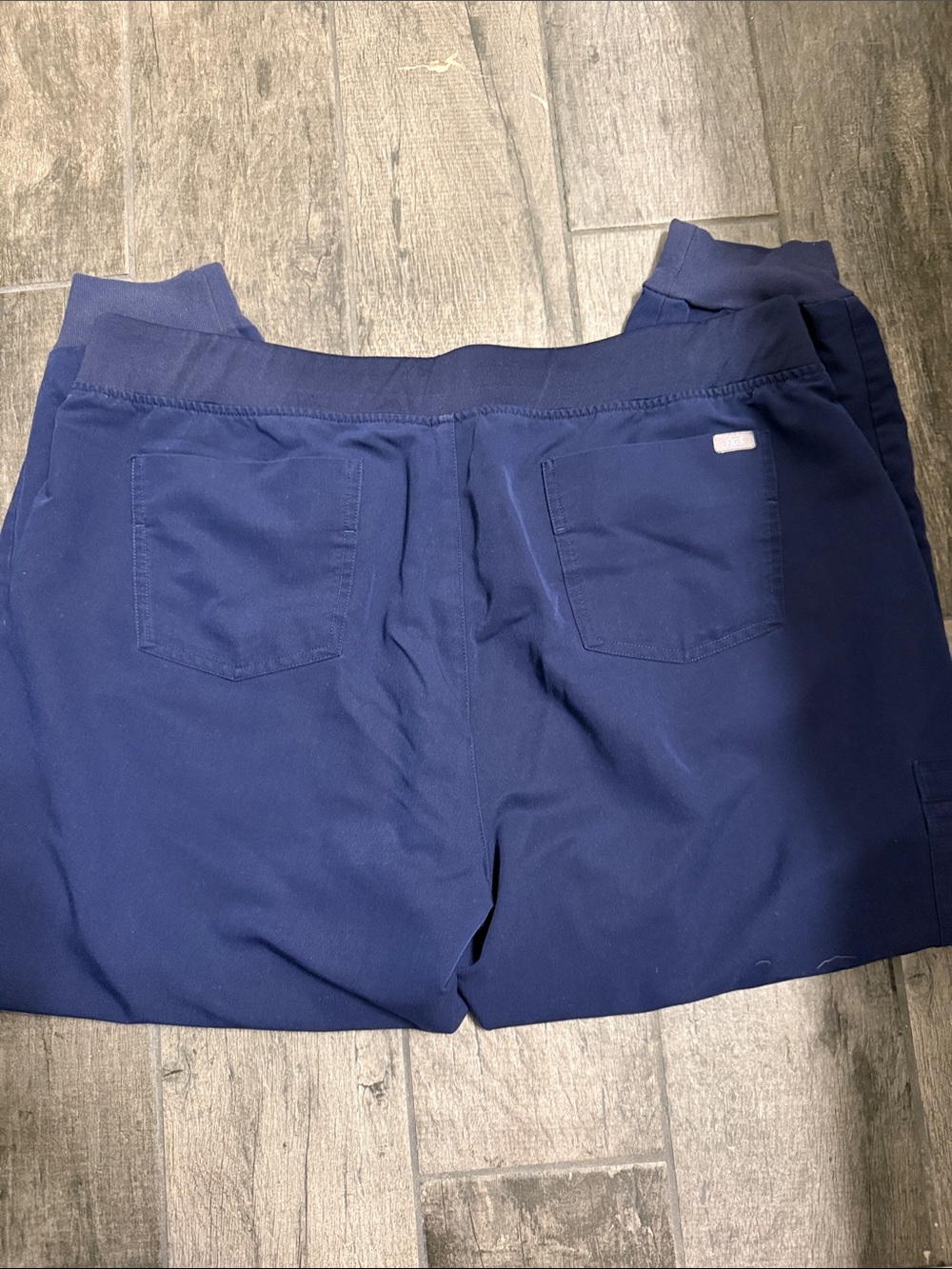 Figs Women’s Navy Zamora Jogger Scrub Pants - size XXL Petite - Picture 2 of 5